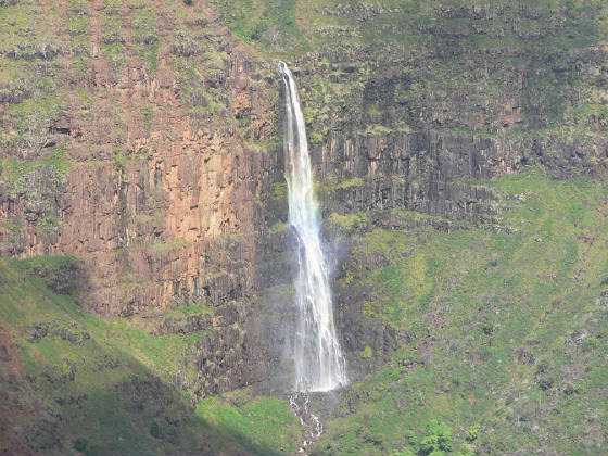 Hawaii  Kauai  2005.03.15  Waimea Canyon  Waipoo Falls - Gorgeous